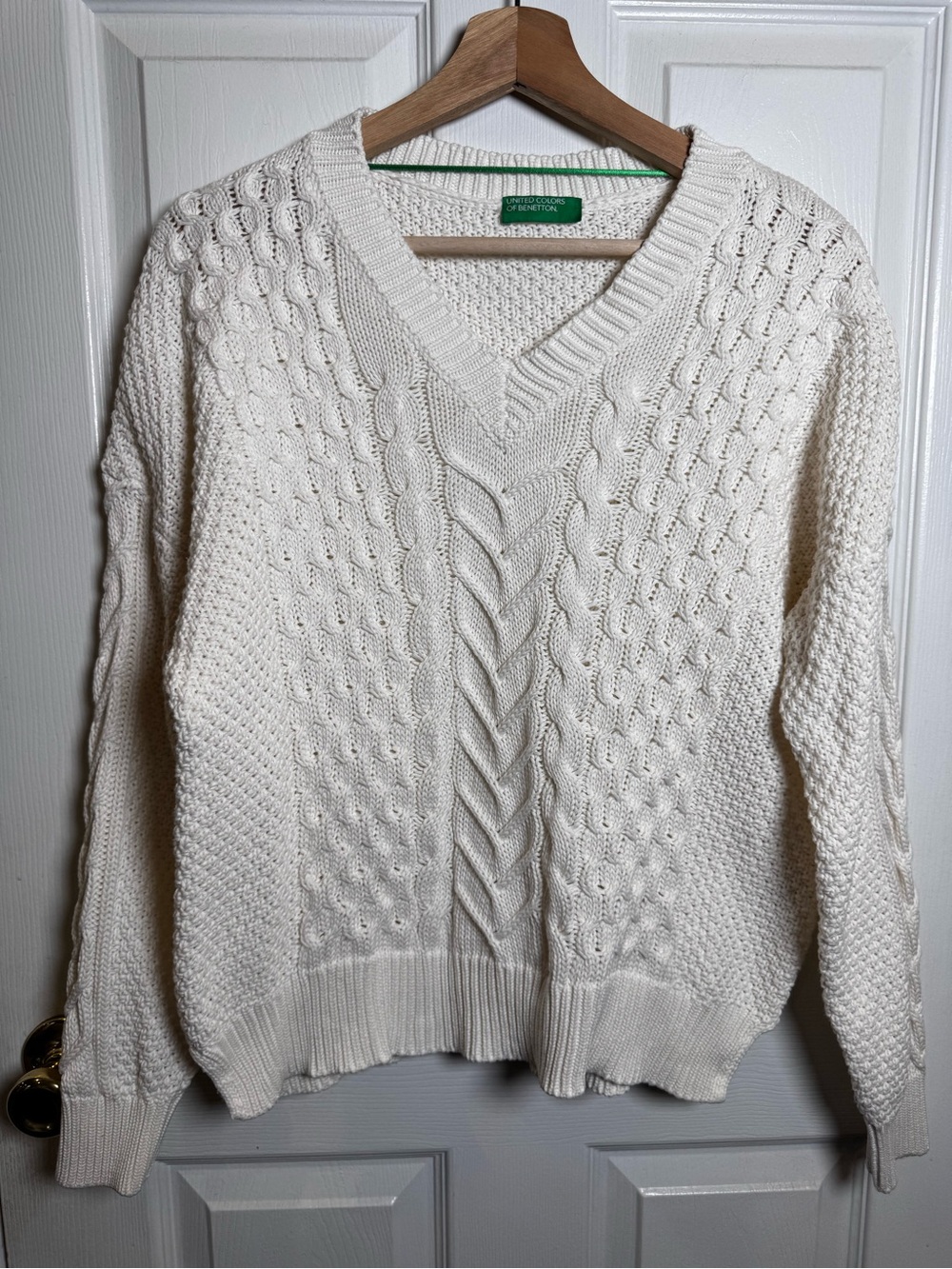 United Colors of Benetton Cable Knit Cotton V-Neck Sweater Cream Medium